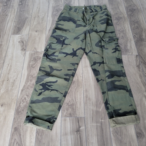 Camo pants - Picture 3 of 3